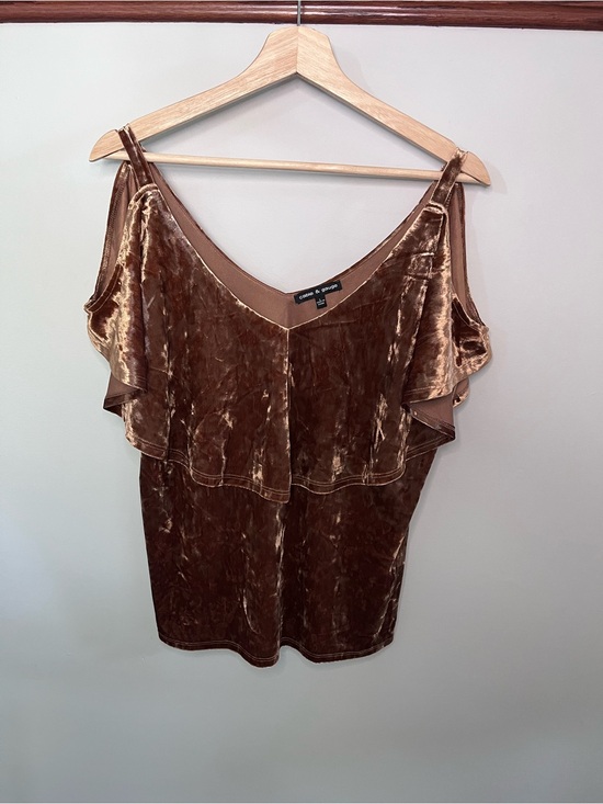 Cable & Gauge Tops - Cable & Gauge Copper‎ Brown Crushed Velvet Cold Shoulder Ruffle Top Large